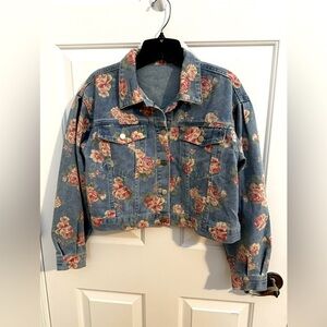 NWT Dazy floral roses crop jean jacket size Small